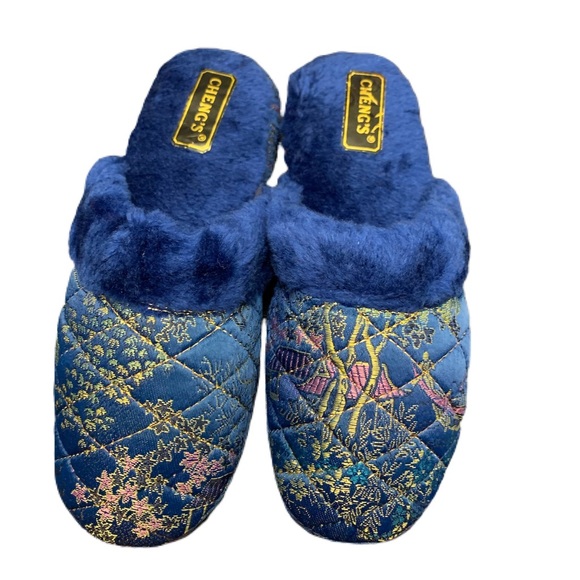Cheng’s Shoes - CHINESE SLIPPERS NWT